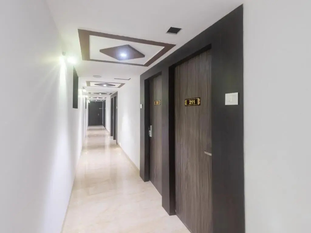 New Hotel Embassy Suites By OYO Rooms