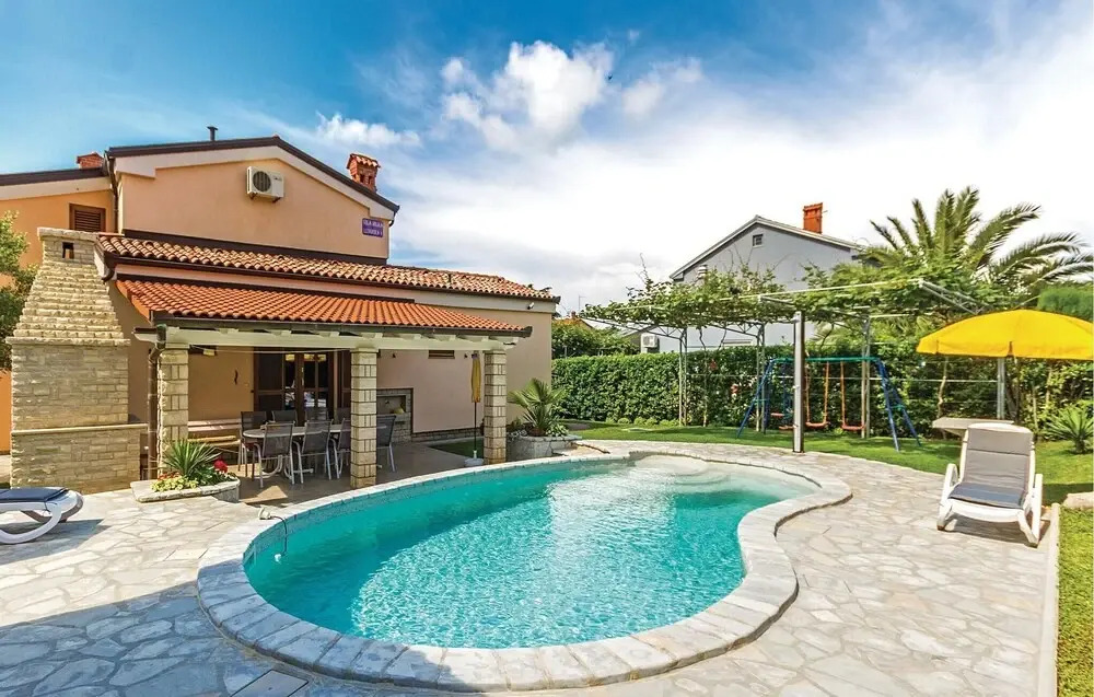Beautiful Home In Pula