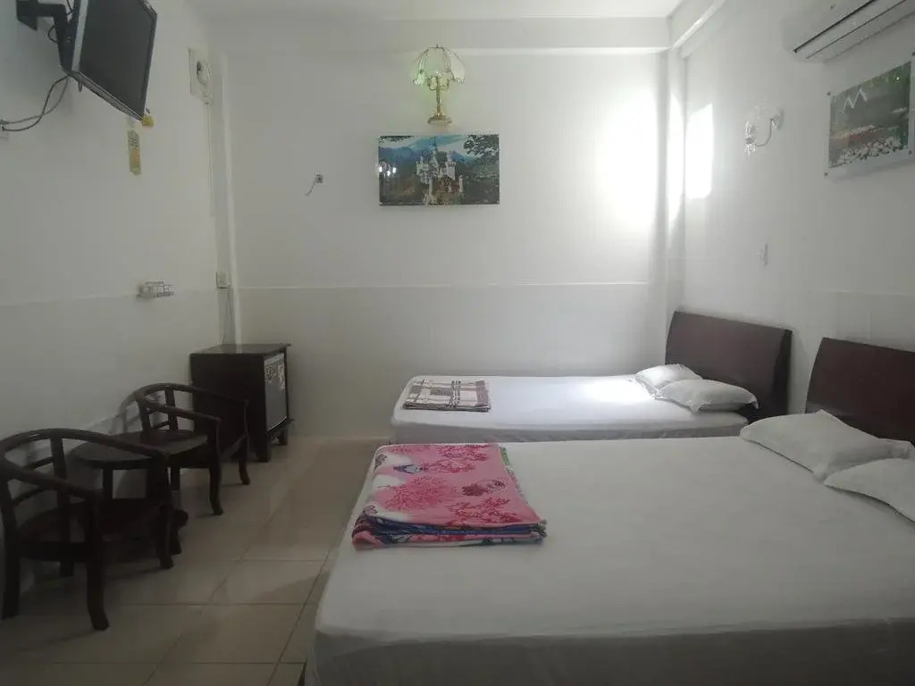 Chau Tuan Motel