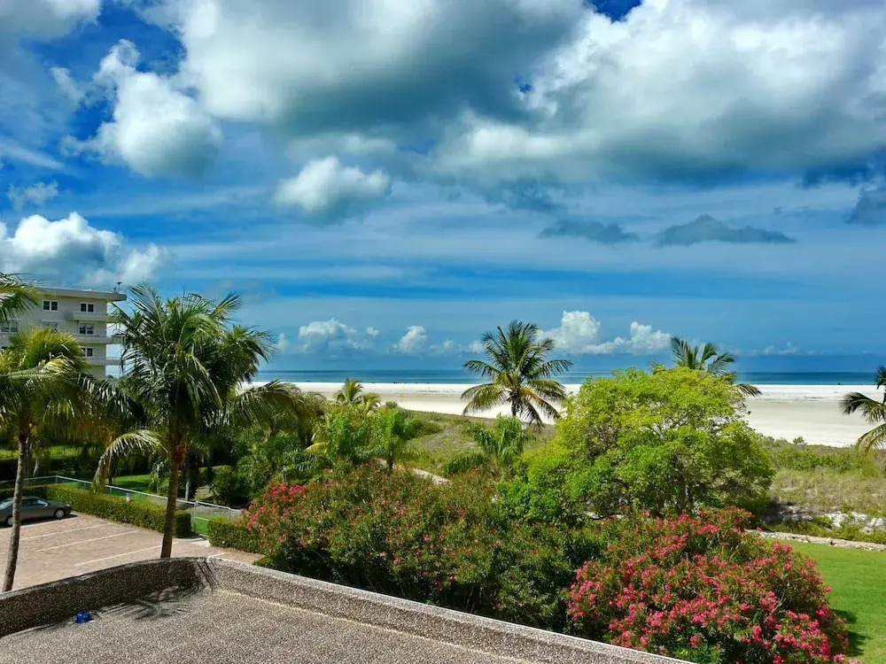 South Seas Tower 1-307