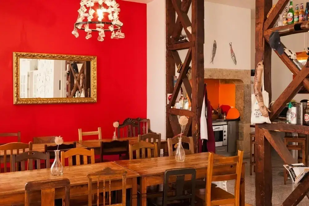 Living Lounge Hostel