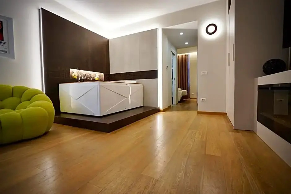 ARBITER SUITE Milano