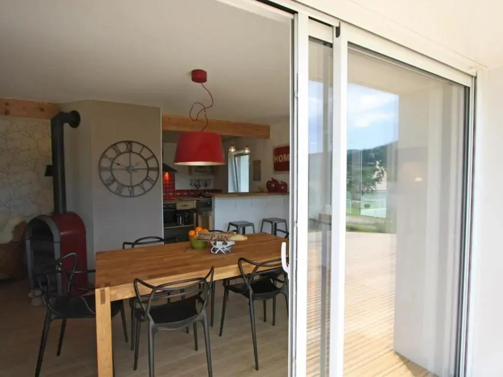 Maison cosy à Gérardmer avec 2 chambres et terrasse ensoleillée, proche activités - FR-1-589-110