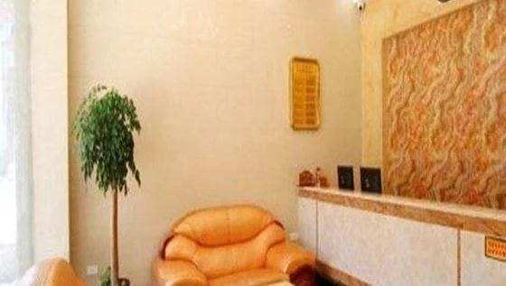 Ruyi Business Inn