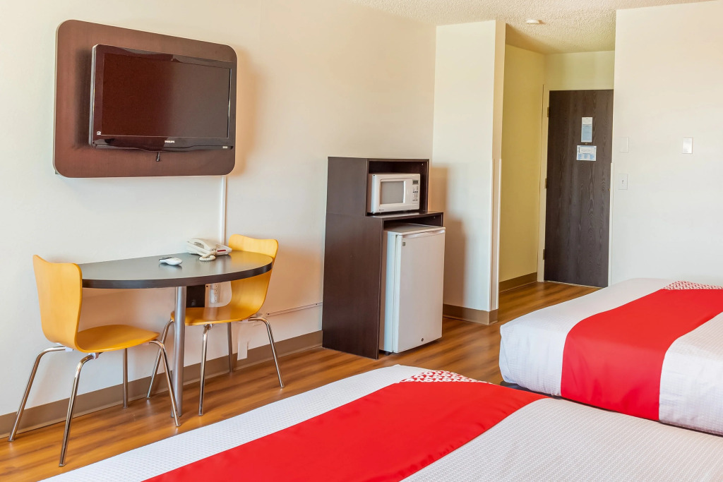 OYO Hotel Shelby MT Hwy 2 & I-15