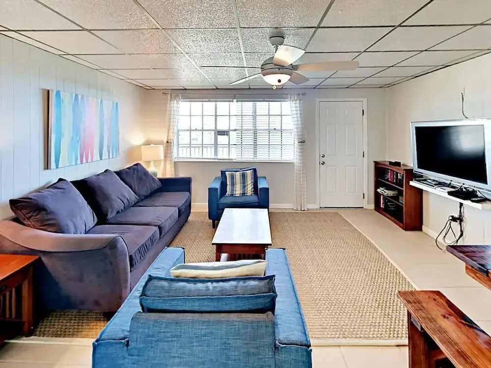 700 Island Retreat Rd - 2 Br Home