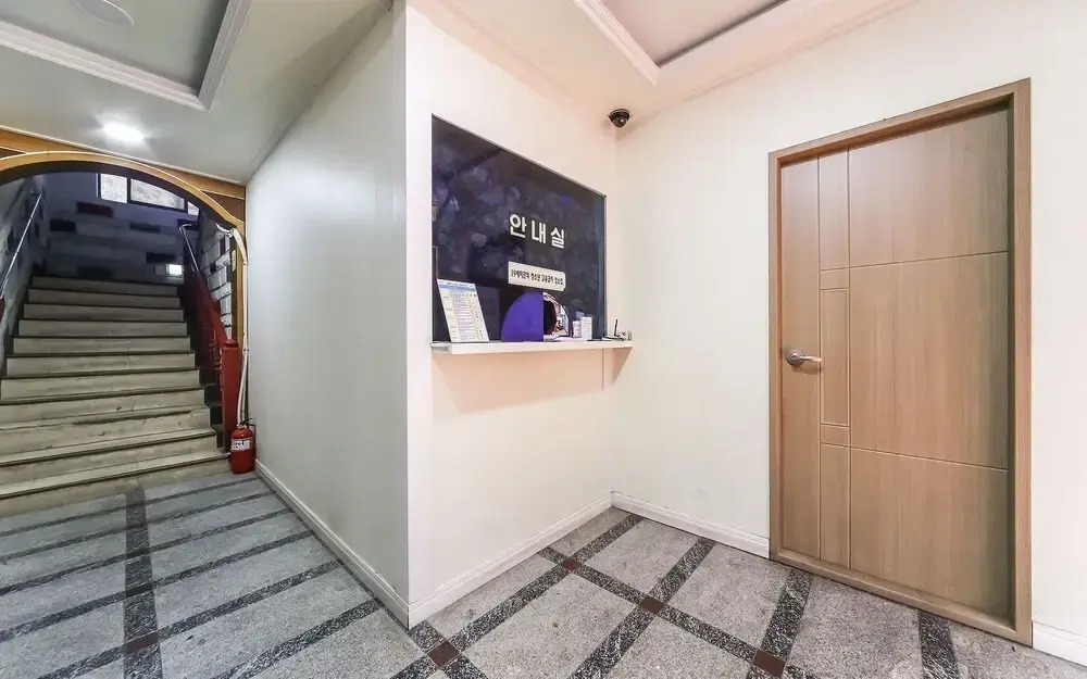 부산 대연동 뮤트호텔