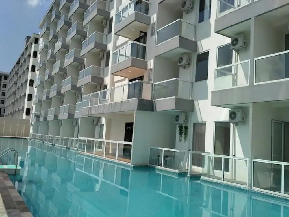 1br Apartment With Pool