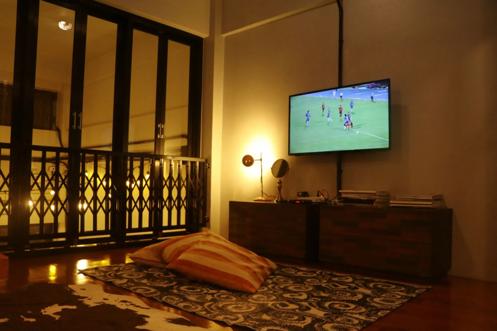 Sleep Owl Hostel