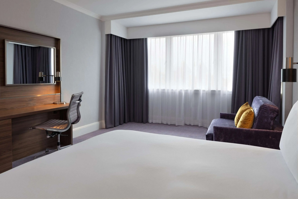 DoubleTree by Hilton Edinburgh Airport