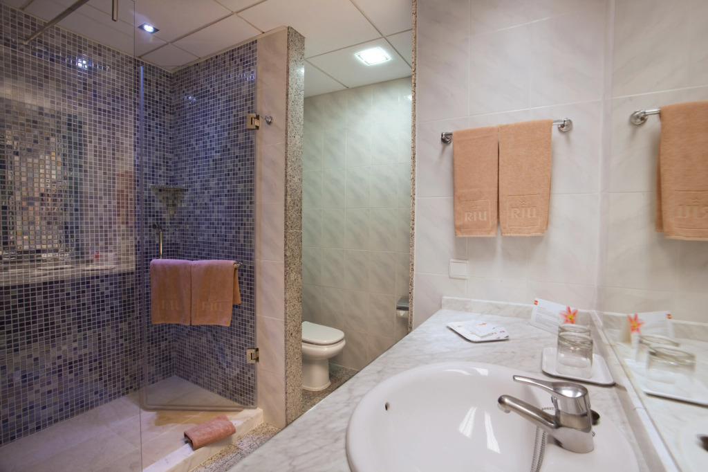 Отель Riu Nautilus