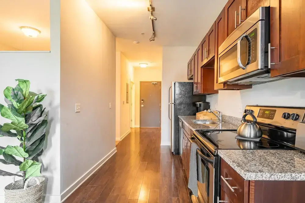 Cozysuites Musicrow Astonishing SDO Free Parking22