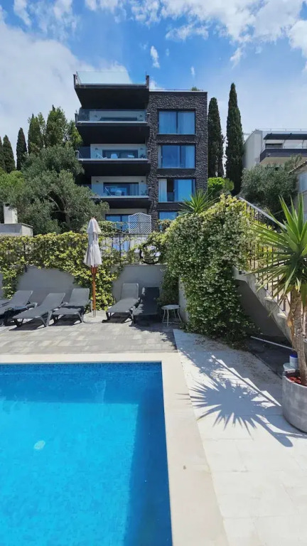 Residence Alpha Apartments