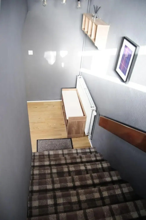 Glasgow Road Apartment