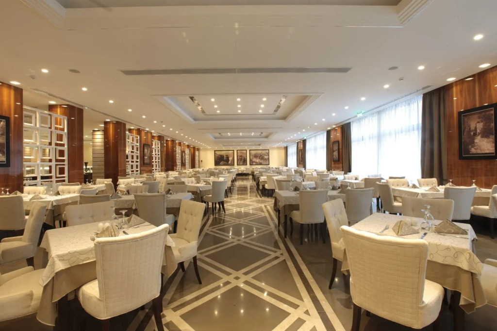 Pomegranate Wellness Spa Hotel