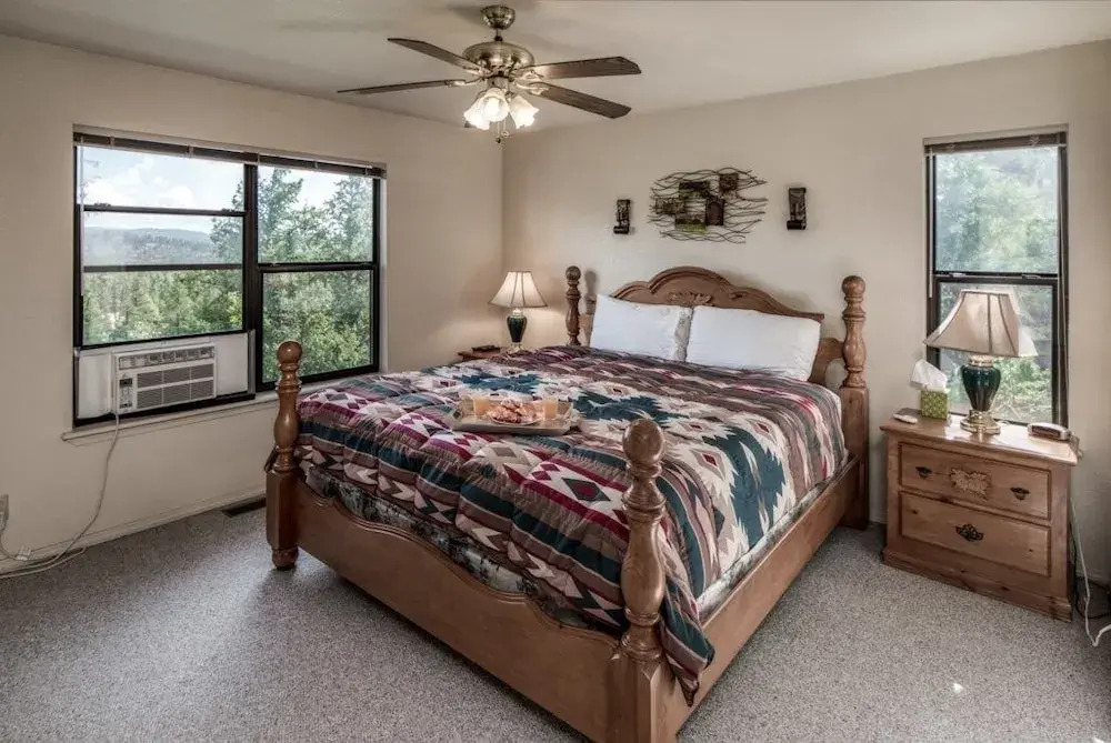 New Mexico Mountain Retreat - Three Bedroom Cabin