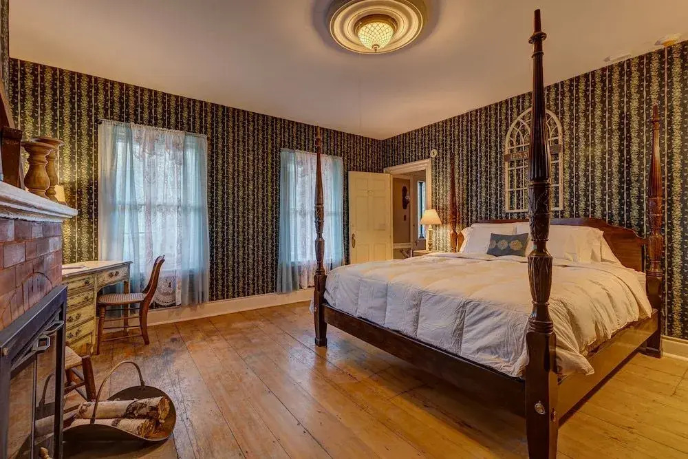 Rowell's Inn