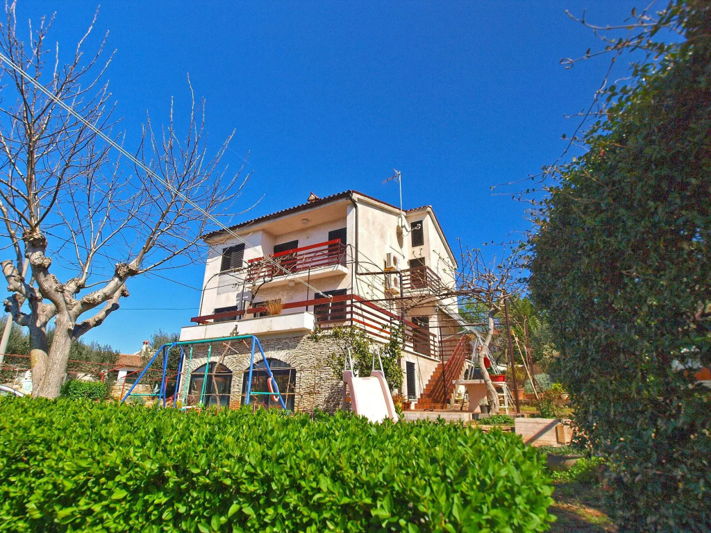 Apartment 743
