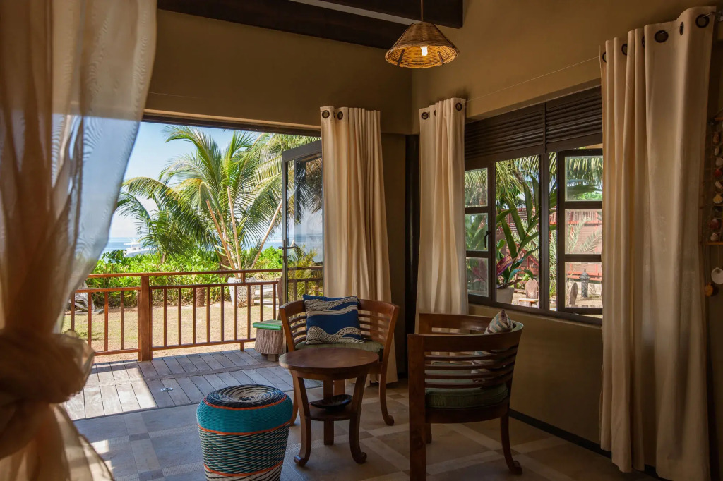 Villas des Alizes Beachfront Suites