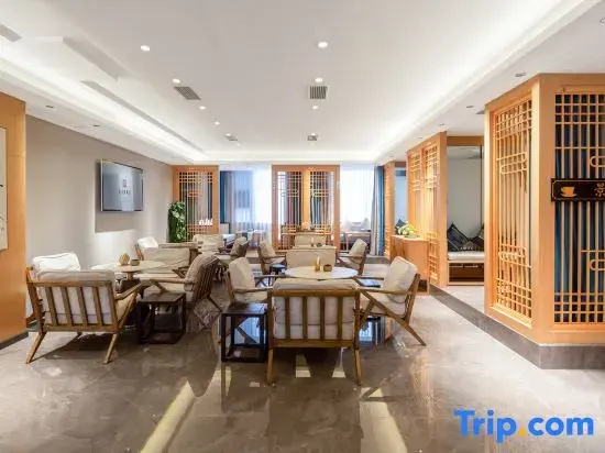 Jinlan'ou Hotel (Pingchang Chunguangyuan Commercial Pedestrian Street Branch)