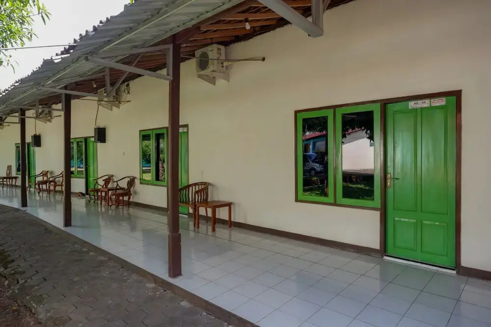 Penginapan Cemara Indah by RedDoorz