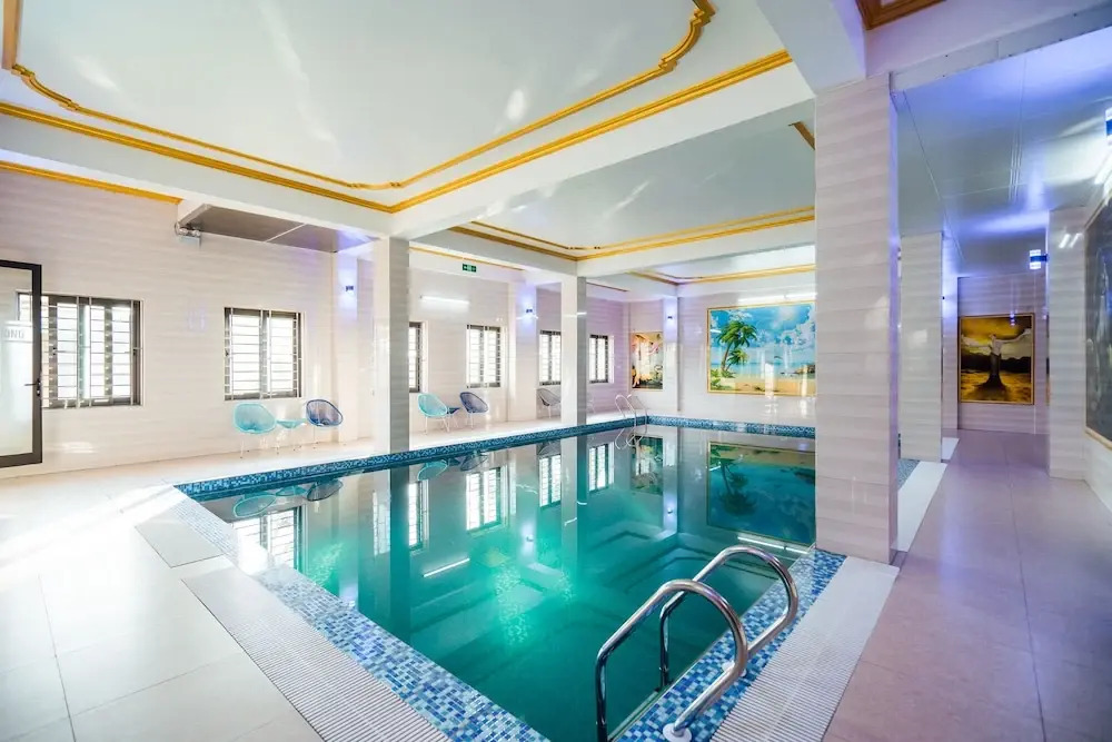 Nam Hong Hotel