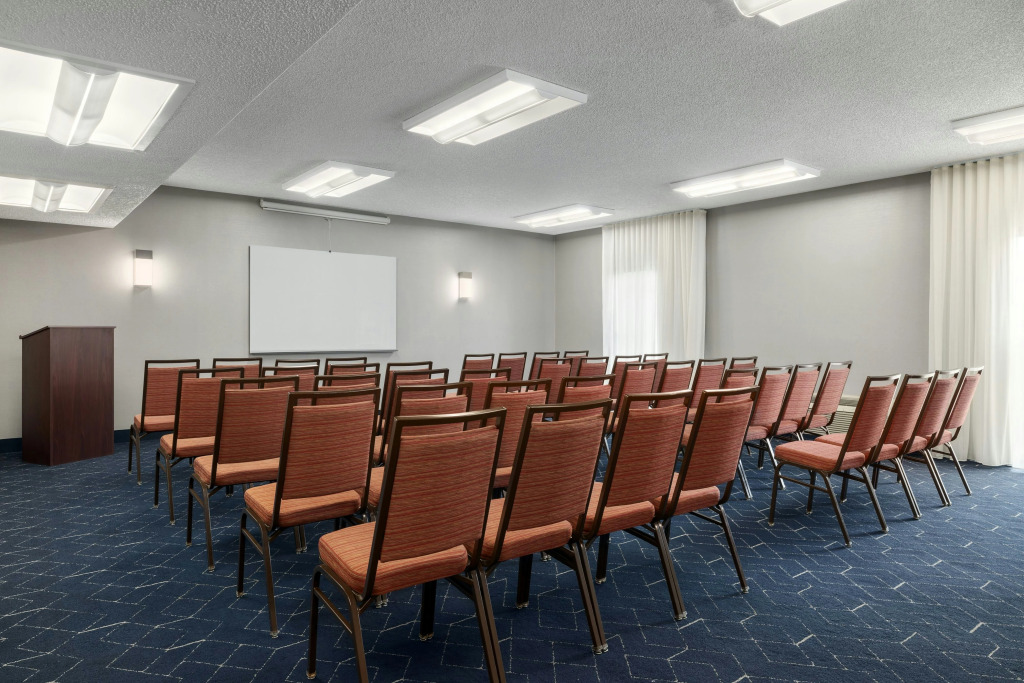Courtyard by Marriott Dallas-Fort Worth/Bedford