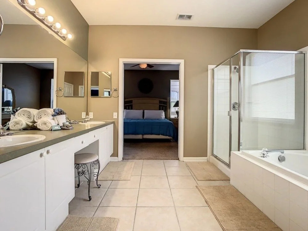 6 Bed Close To Disney In A Gated Resort Community 6 Bedroom Villa by Redawning