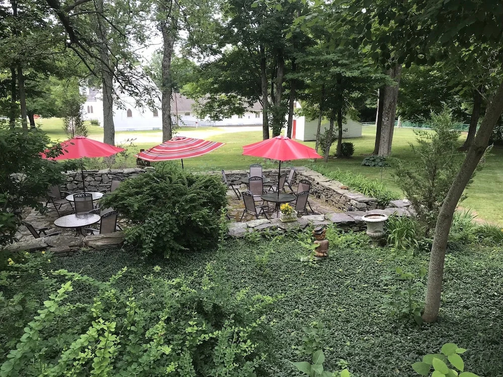 Spring Hill Inn