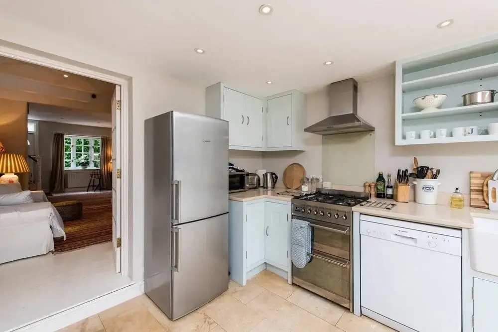 Delightful 2-bed Home, Fulham