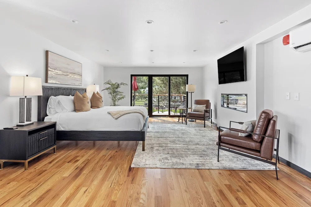 McGregor & Main - Luxury Lofts