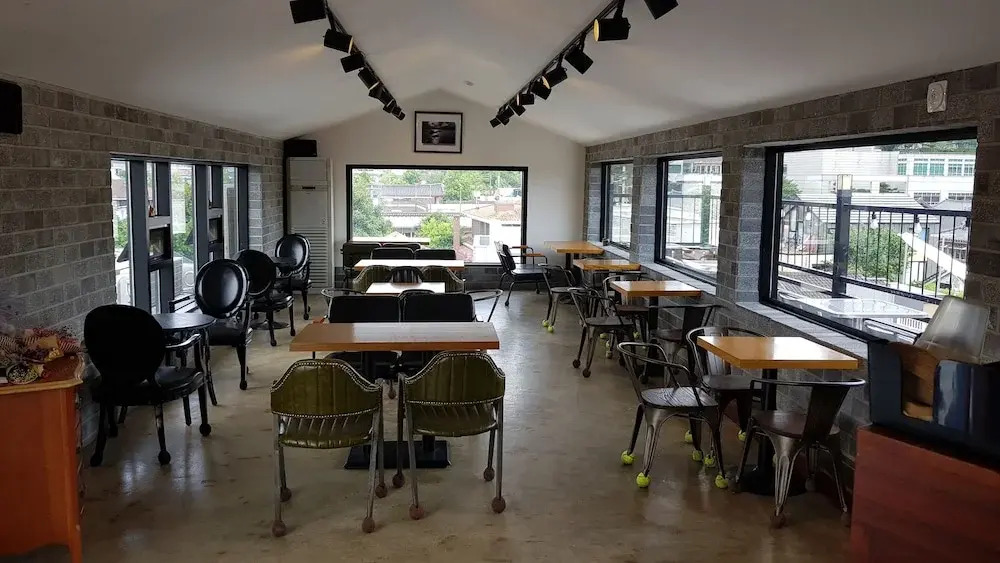 Hwangsil Tourist Hotel