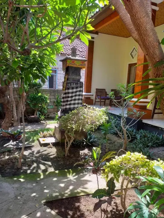 Warung Win Beach & Homestay