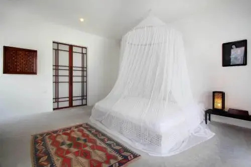 Villa Mutiara Putih by Optimum Bali, Central Seminyak, Walk to beach