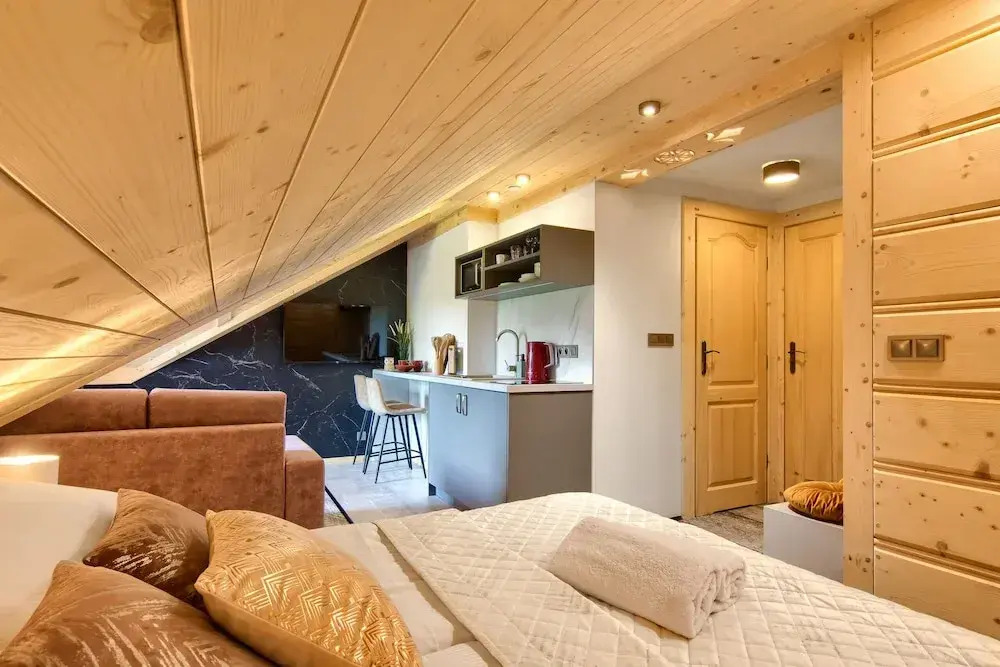 Willa Królewska - Wellness SPA - widokowe Pokoje i Apartamenty