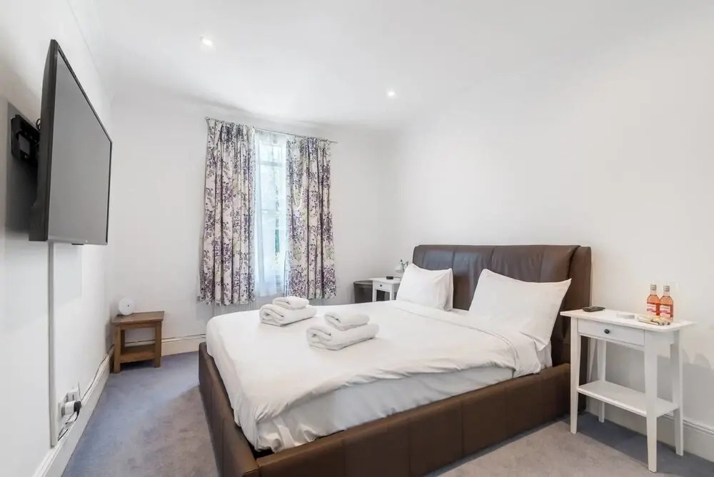 Beautiful 2 Bedroom Family Home