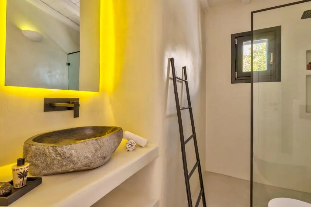 Mykonian Mews Luxury Suites