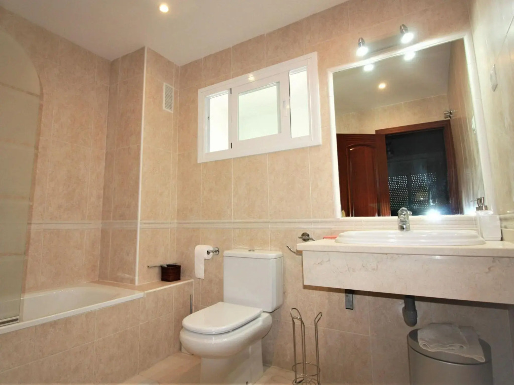 Amazing holiday home in Alhaurín El Grande with pool