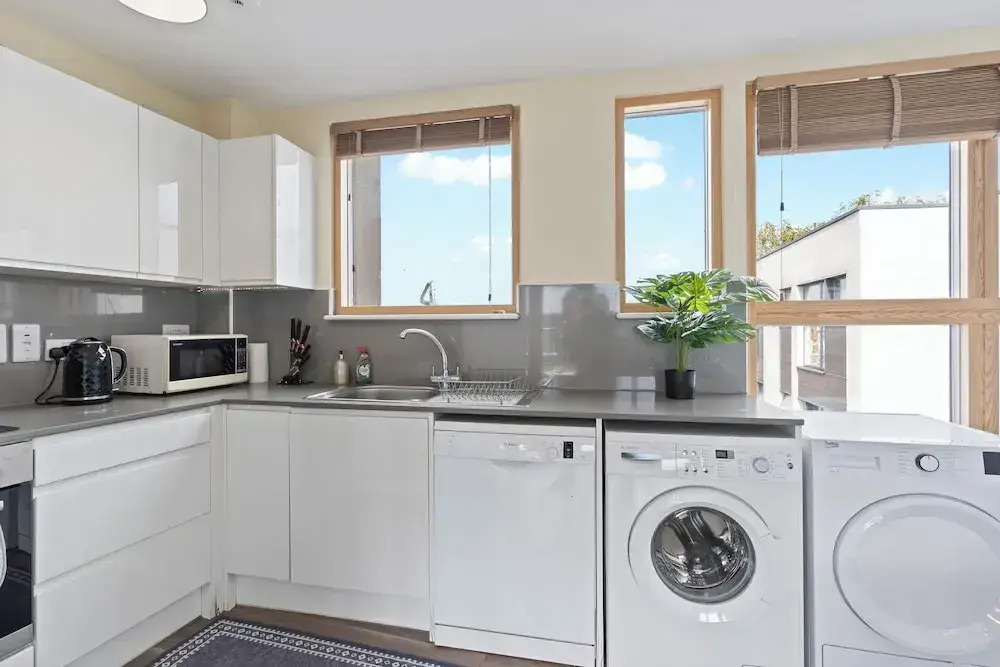 Retreat Private Rooftop 3 Bedroom Apartment