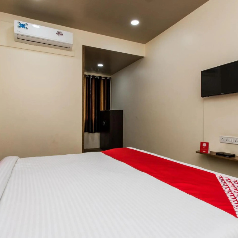 OYO 11929 Hotel Ridhi Sidhi