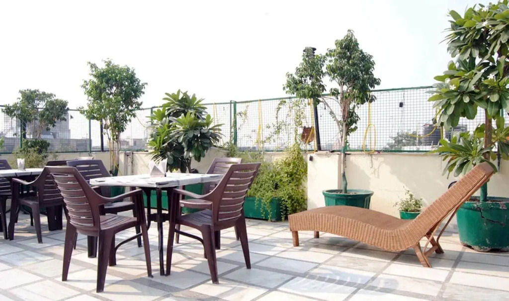 Hotel La Vista Karol Bagh New Delhi