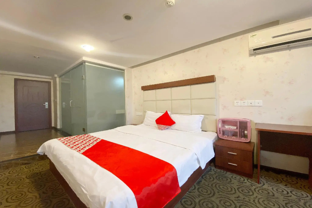 OYO Jinyi Kangzhuang Business Hotel