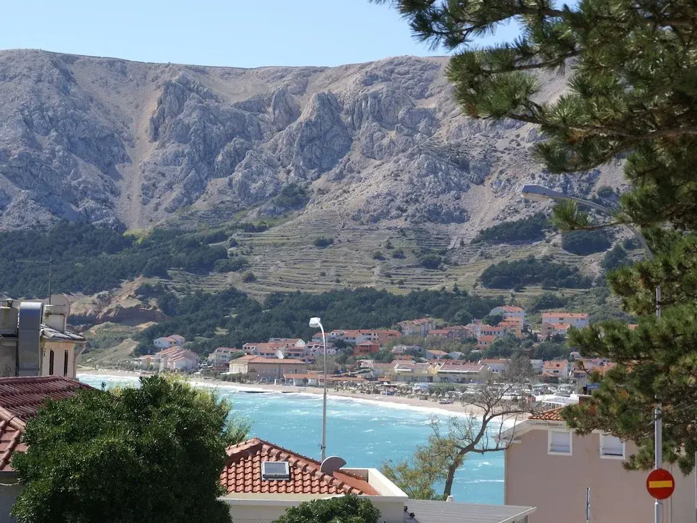 Modern Apartment with Balcony 250 Meters From the Beach And 300 M Krk Town Center