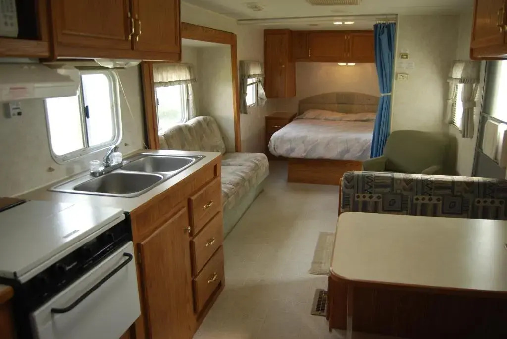 Crescent Bar Camping Resort Studio Cabin 1