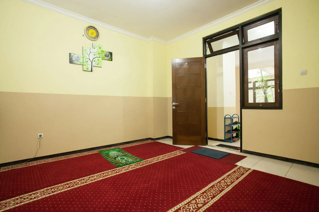 RedDoorz @ Rampal