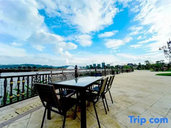 Songming Yujian Resort Hotel