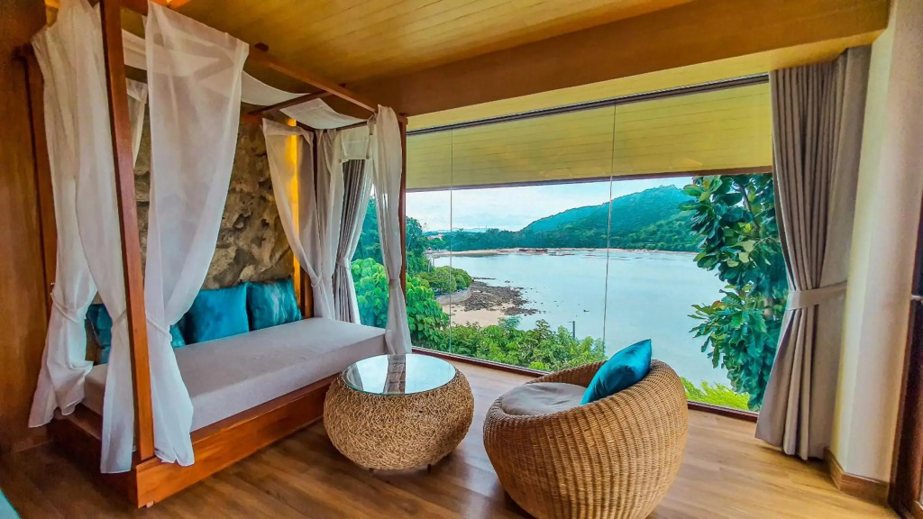SINAE Phuket Luxury Hotel