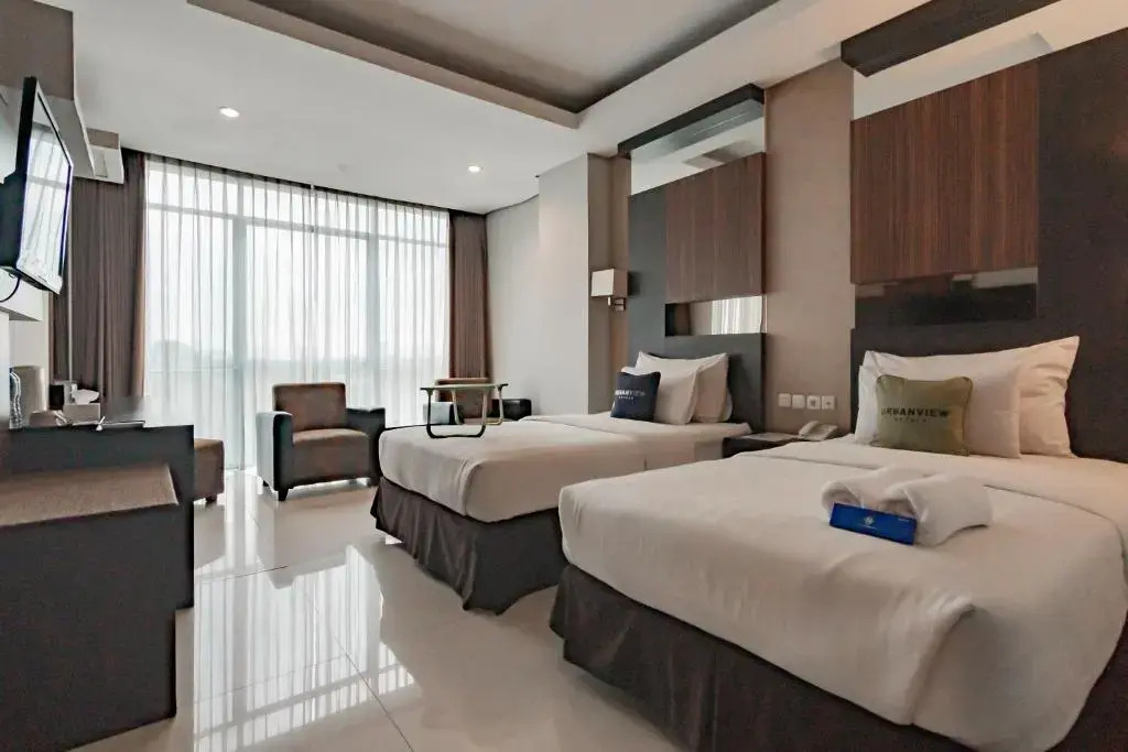 Urbanview Hotel Newton Riau Bandung by RedDoorz