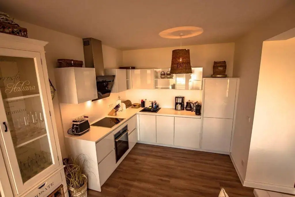 Luxurioese-Ferienwohnung-direkt-am-Strand-4DP212
