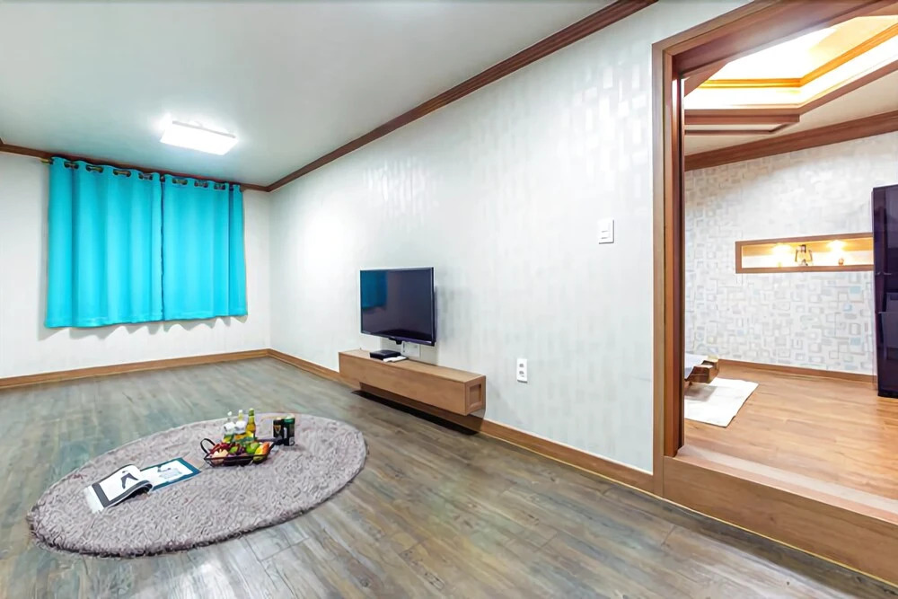 Gyeongju the One Pension - Red